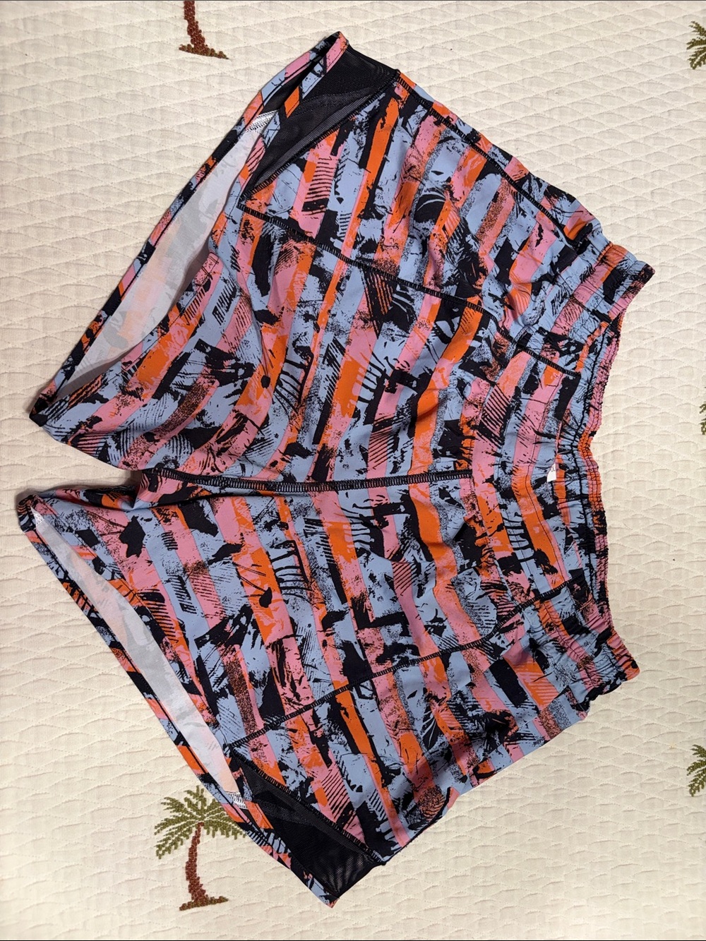 Lululemon athletica multi color hotty shorts